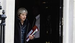 Britští poslanci uvažují o prodloužení procesu brexitu, dodržet daný termín bude těžké