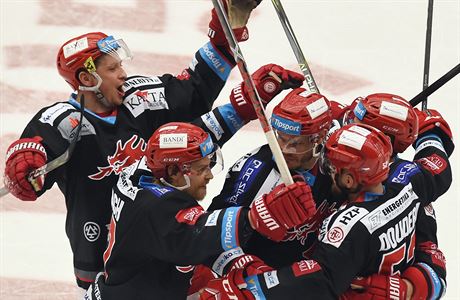 tvrtfinále play off hokejové extraligy - 5. zápas: HC Ocelái Tinec - HC...