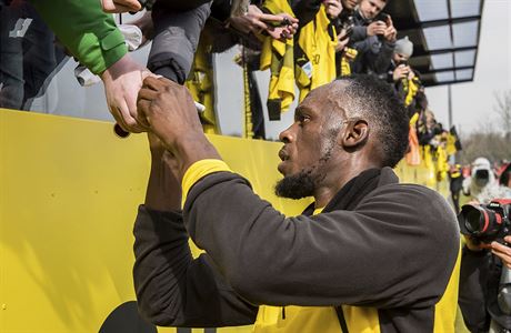 Bval jamajsk sprinter Usain Bolt na trninku bundesligov Borussie Dortmund.