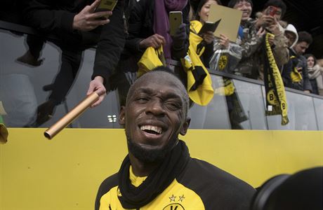 Bval jamajsk sprinter Usain Bolt na trninku bundesligov Borussie Dortmund.