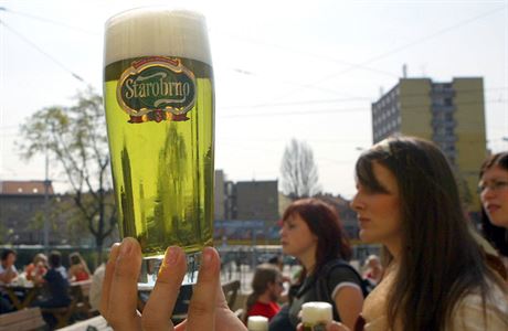 Zelené pivo na Zelený tvrtek. To je ji tradiní marketingový tah.