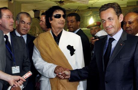 Platil Kaddáfí tvrtiny Sarkozy kampa?
