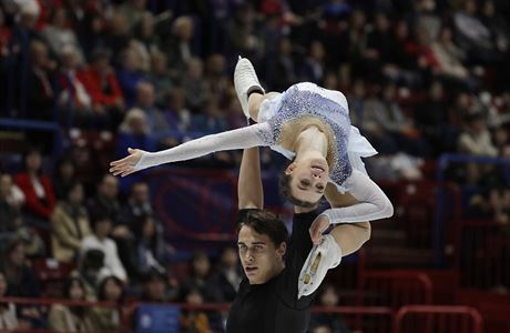 Anna Duková a Martin Bida bhem volného programu.