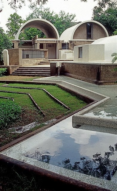 Sanagath  architektonické studio, které si Doi pro sebe navrhl a postavil...