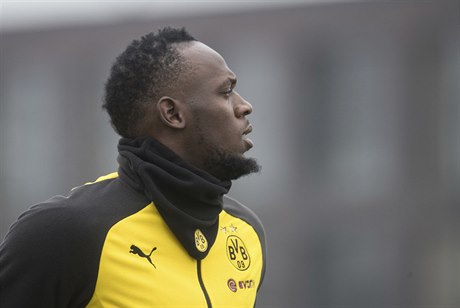 Bývalý jamajský sprinter Usain Bolt na tréninku nmeckého bundesligového celku...