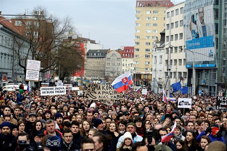 Protesty v Bratislav z konce bezna. 