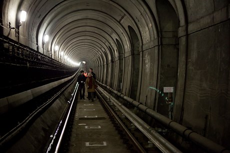 Uvnit prvního podvodního tunelu v roce 2010.