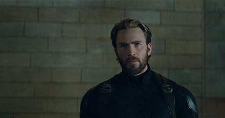 Captain America (Chris Evans). Snímek Avengers: Infinity War (2018). Reie:...