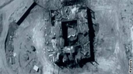 Zniený jaderný reaktor v Sýrii.