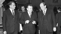 Rudolf Slnsk (vlevo) s prvnm dlnickm prezidentem Klementem Gottwaldem a...
