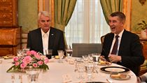 Americký velvyslanec Stephen King a český premiér Andrej Babiš.