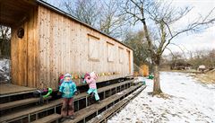 Ob�d i sva�iny by m�ly být ideáln� p�ipravovány, skladovány a podávány p�ímo ve...