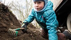 D�ti si vysta�í si s prostými hrabi�kami.