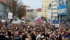 Páteního pochodu v centru slovenské metropole se zúastnily tisíce lidí.