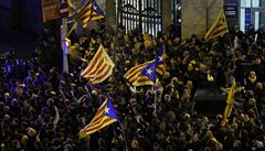 Více ne 20 lidí bylo zranno pi demonstracích, které vypukly v Barcelon v...