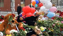 Ruský prezident Vladimir Putin v Kemerovu na Sibii uctil památku 64 lidí.