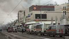 Poár obchodního domu v ruském mst Kemerovo.