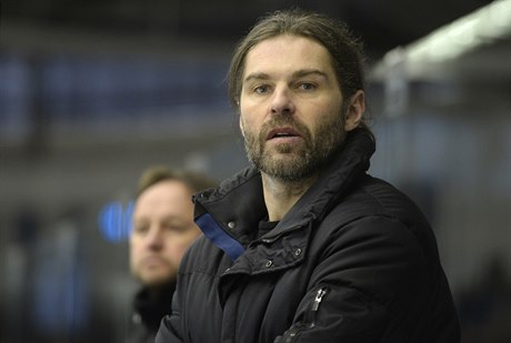 Z pozice asistenta trenéra Kladna by se rád Jaromír Jágr vrátil do role hráče v NHL.