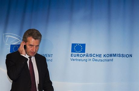 Eurokomisa pro energetiku Günther Oettinger, který vázání fond na principy...