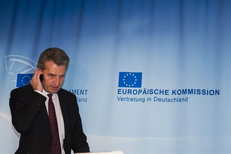 Eurokomisa pro energetiku Günther Oettinger, který vázání fond na principy...