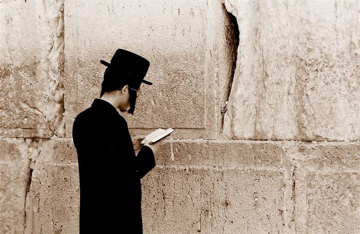 Polovina ultraortodoxních Židů v Izraeli pracuje v módě či vývoji mobilních  aplikací | Lidé | Lidovky.cz