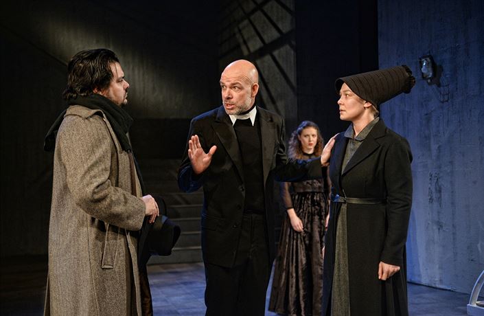 Alan Novotný, Viktor Skála, Barbora Goldmannová, Hana Ková�íková. Inscenace...