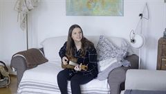 VIDEO: Chci vědět, že budeš šťastná, zpívá Tereza Zajícová své autistické sestře