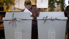 Volební urny v Budapeti.