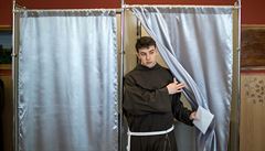 Frantikáni pili volit v typickém ádovém odvu.