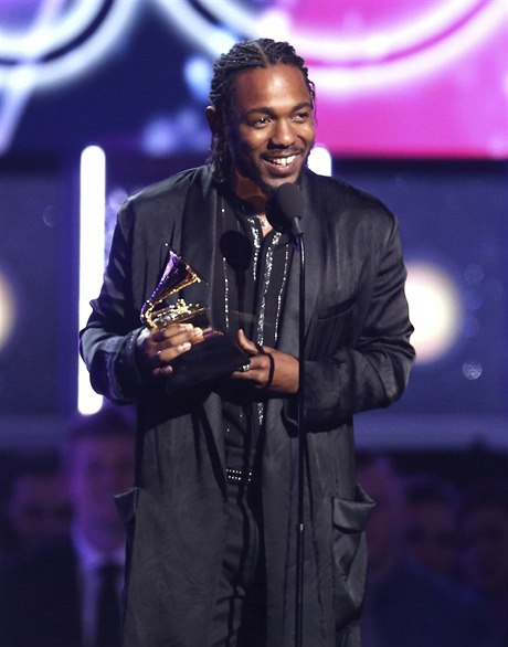 Kendrick Lamar s letoní Grammy za nejlepí rappové album.