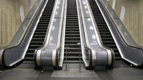 Eskalátory v praském metru - ilustraní foto