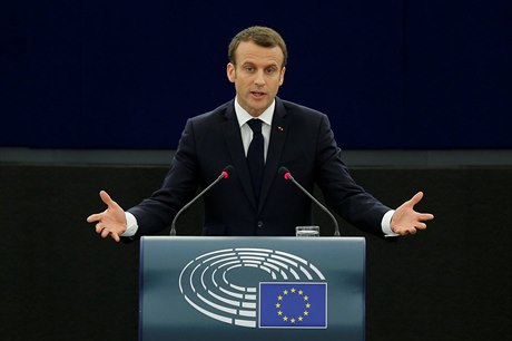 Francouzský prezident Emmanuel Macron na zasedání Evropského parlamentu ve...