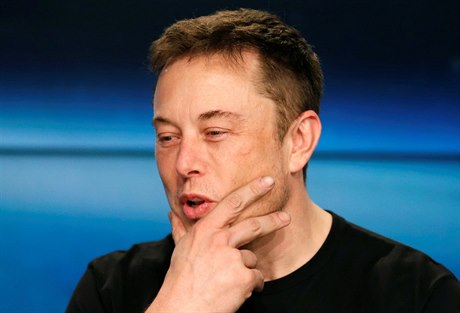 Šéf Tesly Elon Musk uznal svoji chybu při nadměrné automatizaci výroby...