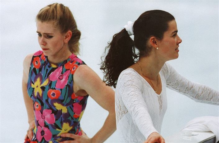 Nancy Kerriganová (vpravo) a Tonya Hardingová.