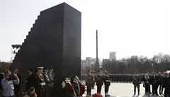 Nový památník obtem havárie u Smolensku, kde zemel i polský prezident s...