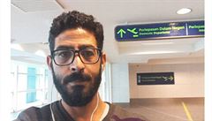 Syřan se pět týdnů nemůže dostat z tranzitu letiště v Malajsii, zčásti kvůli válce v Sýrii