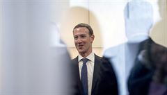 Podvodníci se na sociálních sítích vydávají na Zuckerberga, mání z lidí peníze