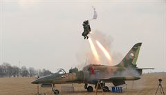 Aero úsp�n� otestovalo novou verzi vyst�elovacího sedadla VS-20 do letoun�...