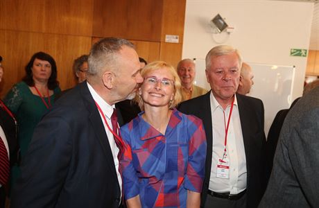 Josef Skla (vpravo) a Kateina Konen (uprosted). Dva nevraznj Filipovi...