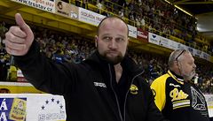 Litvínov vs. Kladno. Domácí Ji�í �légr po vít�zném utkání. Litvínov se udr�el v...