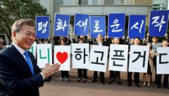 Jihokorejský prezident Mun e-in a jeho podporovatelé.