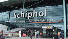 Amsterodamské letiště Schiphol.