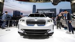 BMW iX3, koncept nového elektromobilu.