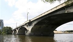 Experti: Praha mus mt pi bourn Libeskho mostu nhradu. eenm je provizorn most