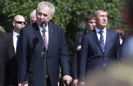 Prezident Milo Zeman a premiér v demisi Andrej Babi.