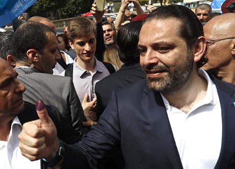 Libanonský premiér Saad Hariri po odchodu z volební místnosti.