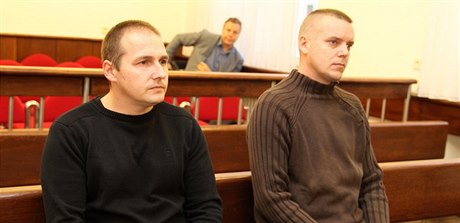 Stráníci Martin Rouka (vlevo) a Jaroslav Blský roky týrali bezdomovce.