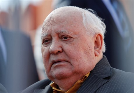 Bývalý sovětský vůdce Michail Sergejevič Gorbačov na přehlídce při oslavě Dne...