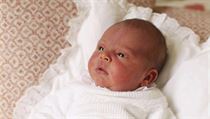 Novorozený syn Williama a Kate je pátý v pořadí v nástupnictví na britský trůn....