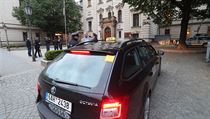 Taxiki jednaj na adu vldy s premirem v demisi Andrejem Babiem